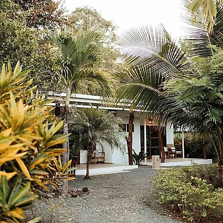 Salvatierra Beachfront Hotel