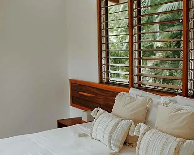 Salvatierra Beachfront Hotel 3*