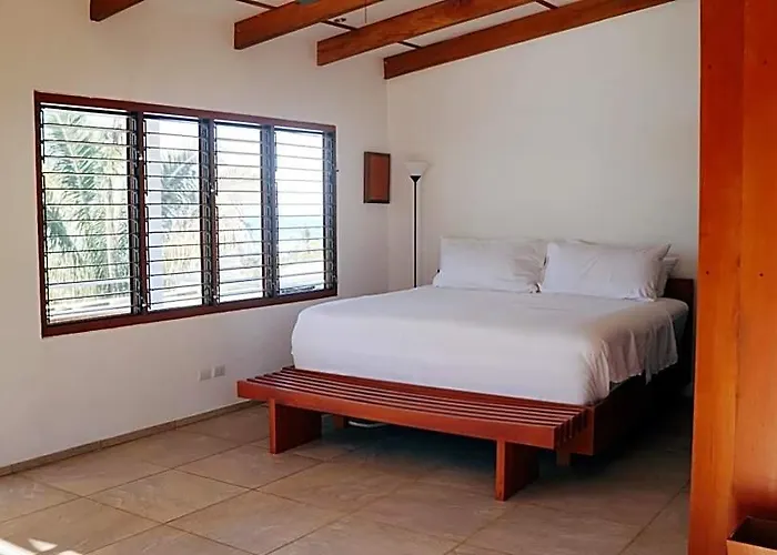 Salvatierra Beachfront Hotel