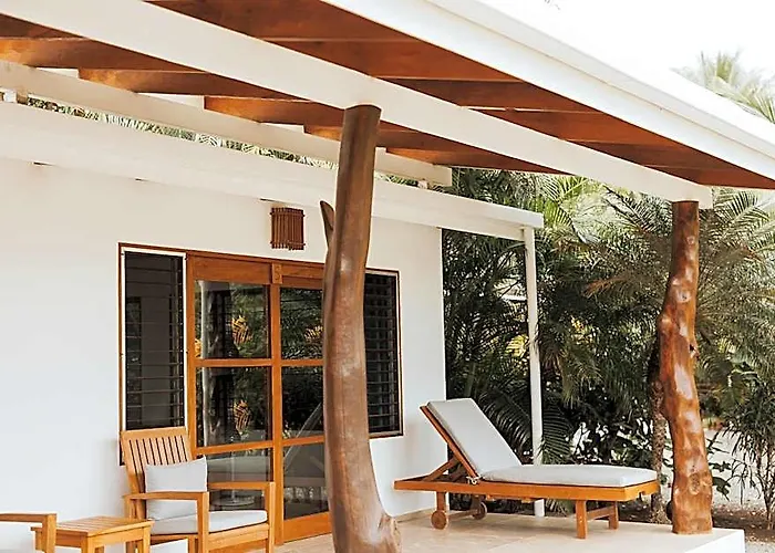 Salvatierra Beachfront 3*