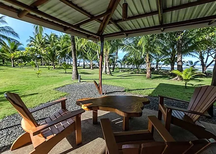 Salvatierra Beachfront 3*